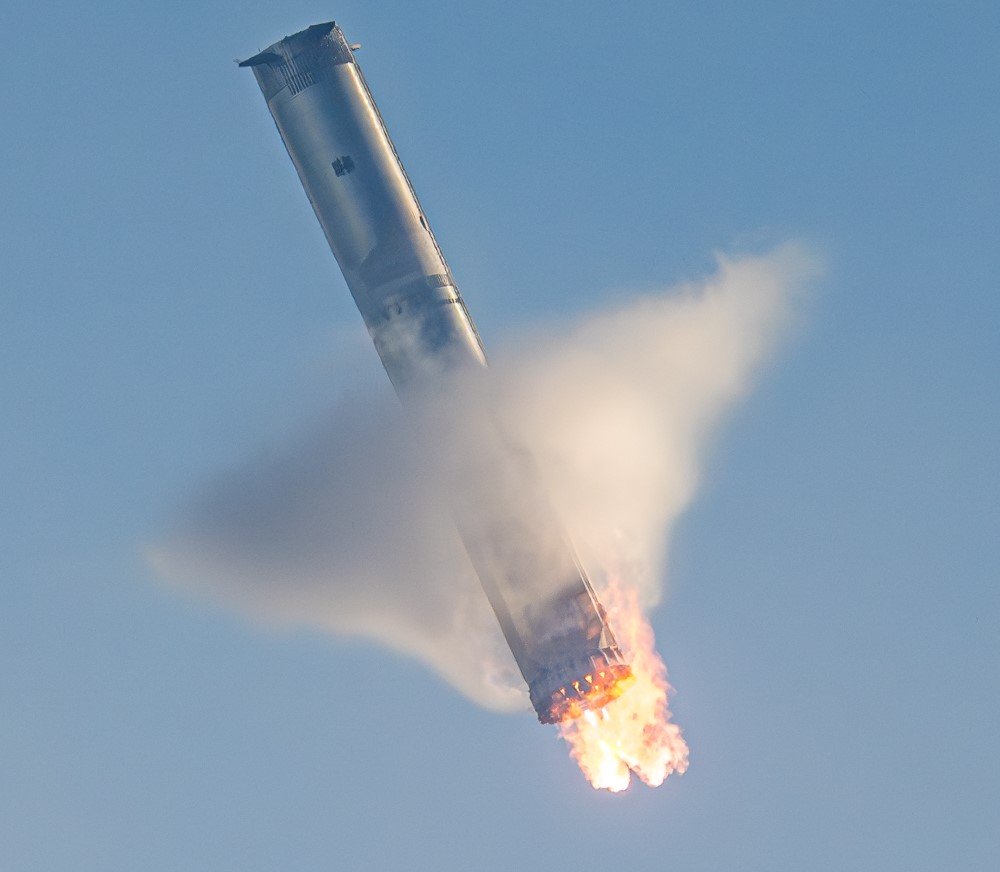 SpaceX Starship Breaks Apart During 7th Test; Caused Temporary Flight Diversions