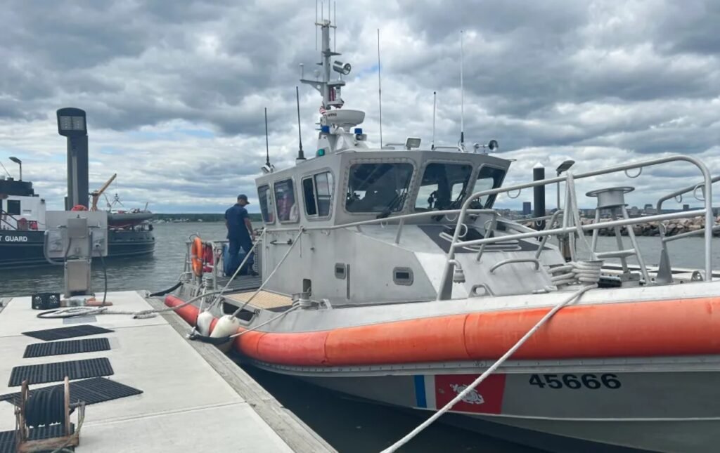 Connecticut, United States: A single-engine Piper PA-32 aircraft crashed into the Long Island Sound near the Thimble Islands on Sunday morning, June 1, 2025, shortly after departing from Sikorsky Memorial Airport in Stratford. Both occupants, a 41-year-old man and a 17-year-old girl were rescued with minor injuries. According to the Federal Aviation Administration (FAA), the aircraft took off around 10:30 a.m. and soon after reported an emergency. Air traffic control directed the pilot to attempt an emergency landing at Tweed New Haven Airport. However, the aircraft was unable to reach the airport and crashed into the water near the Thimble Islands. The U.S. Coast Guard, along with the Branford Fire Department's Marine 5 unit, responded to the crash site. The pilot had managed to transmit the aircraft's coordinates before it submerged, facilitating a swift rescue. Both occupants were found alert and were transported to Stony Creek Pier for initial medical evaluation before being taken to Yale New Haven Hospital. The FAA has initiated an investigation into the cause of the crash. Details regarding the aircraft's maintenance history and the pilot's experience have not been released. The National Transportation Safety Board (NTSB) has been notified and is expected to participate in the investigation. The Piper PA-32 is a six-seat, single-engine aircraft commonly used for personal and business travel. The specific aircraft involved in this incident was registered in the United States; however, the registration number has not been disclosed.