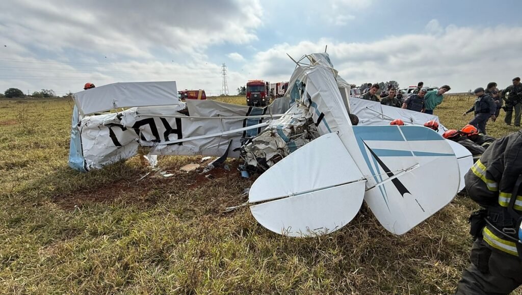 São José do Rio Preto, Brazil: A training aircraft operated by the Aeroclube de São José do Rio Preto crashed shortly after takeoff on Tuesday morning, killing both occupants onboard. The accident occurred around 11:50 AM in a rural area approximately 6.5 kilometers from the aeroclub’s base in São José do Rio Preto, São Paulo state. Victims Identified Authorities have confirmed that the victims were: Abner Casagrande de Oliveira, 41, serving as the flight instructor. A resident of São José do Rio Preto, Oliveira had recently completed his theoretical training for a flight instructor’s rating and was conducting practical instruction at the time of the crash. He is survived by his wife and three young daughters. Felipe Coiado Gomes, 23, a student pilot from Potirendaba, São Paulo. Gomes obtained his private pilot license in 2024 and had recently begun training toward higher qualifications. Both individuals were affiliated with the Aeroclube de São José do Rio Preto, one of the region’s oldest flight training organizations. Aircraft and Crash Details The aircraft involved was a CAP-4 Paulistinha, tail number PP-RDJ, a two-seat, single-engine, high-wing trainer manufactured in 1943. The aircraft departed on a routine training flight from the Aeroclube’s airfield. According to emergency services, it crashed in an open rural area off Estrada da Balsanova and caught fire on impact. Firefighters responded promptly but found both occupants deceased at the scene. Local authorities have stated that the aircraft’s airworthiness certificate was valid until the date of the accident. The CAP-4 model, despite its age, remains in use across Brazil for basic pilot training and glider towing due to its simple mechanics and handling. Investigation Launched The Brazilian Aeronautical Accidents Investigation and Prevention Center (CENIPA) confirmed that an official investigation is underway through its regional office SERIPA IV, which covers the São Paulo region. Investigators are analyzing multiple factors, including: Flight and maintenance records Air traffic communications Meteorological conditions at the time of departure Pilot qualifications and flight experience Witness accounts and post-crash evidence CENIPA is expected to release a preliminary report in the coming weeks, outlining initial findings. A comprehensive final report may take several months to complete. No official cause of the crash has been determined as of July 2, and authorities have not reported signs of mechanical failure or external interference. The Aeroclube de São José do Rio Preto released a statement expressing condolences to the families and confirming full cooperation with investigators. Flight training operations at the club have been temporarily suspended pending internal review and support for staff and students.