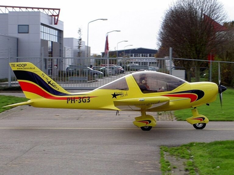 Romania, Europe: A recreational ultralight aircraft crashed on Saturday, August 9, killing both men on board just minutes before reaching Arad International Airport. Authorities said the crash occurred in the yard of a recently closed industrial facility in Arad, western Romania. The two victims were identified as a 47-year-old professional pilot from Bucharest and an 18-year-old passenger from Arad. Both died instantly from severe impact injuries, emergency responders confirmed. The aircraft had departed from Siria airfield, located roughly 25 kilometers from Arad, and was approaching the airport when it went down only a few kilometers short of the runway. Witnesses told local media that the plane appeared to lose altitude abruptly before striking the ground. The collision impact tore the aircraft apart, with parts scattered across the courtyard of the disused factory, which has been closed since June. Rescue teams found the engine several meters away from the fuselage. Security staff stationed at the site were the first to call emergency services. No injuries were reported on the ground. The Romanian Civil Aviation Safety Investigation and Analysis Center (CIAS) has launched a full inquiry into the cause of the accident. Investigators are examining possible technical malfunctions, weather factors, and pilot maneuvering in the final approach phase. The flight was purely recreational and not part of any scheduled air service. Preliminary findings indicate the aircraft was privately owned and in active use for sport aviation. Romania has recorded several small aircraft accidents in recent years, often involving ultralight or sport planes operating outside commercial aviation regulations. Romania’s general aviation safety record is under fresh scrutiny following the Arad crash, which marks the country’s third small-plane fatal accident in less than a month. On July 15, a 59-year-old pilot was killed when his aircraft went down in Temes County, crashing near a water park in Săvârșin. Just five days later, on July 20, another fatal crash occurred on the Gura Portiței sandbar along the Black Sea coast. As of Monday, August 11, the CIAS has not issued an official preliminary report, and the wreckage remains secured for forensic examination. Local prosecutors are also assisting in the investigation to determine whether any criminal negligence was involved.