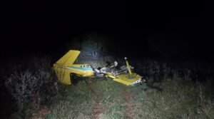 Aquidauana, Brazil: A tragic aviation accident occurred on the evening of September 23, 2025, in the Pantanal wetlands of Mato Grosso do Sul state, Brazil. A small aircraft crashed during a landing attempt at Fazenda Barra Mansa, near the town of Aquidauana, resulting in the deaths of all four individuals aboard. Among the victims was internationally acclaimed Chinese landscape architect and urban planner Kongjian Yu, aged 62. Also killed were Brazilian filmmakers Luiz Fernando Feres da Cunha Ferraz and Rubens Crispim Júnior, and the pilot, Marcelo Pereira de Barros. The aircraft involved was a 1958 Cessna 175, which reportedly lost control and exploded on impact during a landing attempt at Fazenda Barra Mansa. The crash site, located in a remote area near Aquidauana, posed significant challenges for rescue operations, which took approximately nine hours due to difficult terrain. Kongjian Yu was a professor at Peking University and the founder of the landscape architecture firm Turenscape. He was renowned for developing the "sponge city" concept, which integrates natural water management systems into urban environments to mitigate flooding and enhance climate resilience. Yu was in Brazil to film a documentary titled Planeta Esponja (Planet Sponge), focusing on his work in the Pantanal wetlands. Luiz Fernando Feres da Cunha Ferraz was an Emmy-nominated Brazilian documentary filmmaker known for works such as Dossiê Chapecó: O Jogo por Trás da Tragédia and the sports series To Win or To Win for MBC/Shahid. Rubens Crispim Junior was a cinematographer and producer with credits across major networks like Discovery Channel, National Geographic, and TV Globo. Marcelo Pereira de Barros, the pilot and owner of the aircraft, was a seasoned flyer based in Aquidauana. The aircraft was only authorized for daytime visual flights, and the pilot was attempting to abort the landing when the aircraft lost altitude and exploded. The Brazilian Air Force and local authorities are conducting a thorough investigation into the circumstances surrounding the crash.