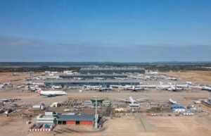 London, United Kingdom: The UK aviation industry has reached new heights, with a record 81 million passengers traveling through its airports between April and June 2025, according to the latest report from the Civil Aviation Authority (CAA). This marks the highest quarterly passenger total on record, surpassing pre-pandemic levels and contributing to a total of 141 million travelers in the first half of the year, a 3% increase compared to the same period in 2024. The surge in passenger numbers is attributed to a combination of factors, including pent-up demand for travel, increased consumer confidence, and the easing of global travel restrictions. Europe remained the most popular international region for UK travelers, with destinations such as Dublin, Amsterdam, Palma de Mallorca, and Alicante seeing significant traffic. Notably, airports in the north of England, including Liverpool, Manchester, Newcastle, and Leeds Bradford, collectively welcomed nearly 750,000 additional passengers, highlighting the regional strength of the aviation sector. In addition to the record passenger numbers, the industry has demonstrated notable improvements in operational efficiency. Flight punctuality has seen a significant boost, with 75% of flights departing on time a marked increase of 8 percentage points compared to the same period in 2024. April was particularly strong, with 82% of flights departing as scheduled. Cargo operations have also rebounded, with nearly 700,000 tonnes of goods handled at UK airports between April and June. This represents a 6% year-on-year increase, surpassing pre-pandemic volumes. Key international cargo routes included Dubai, New York, Doha, and Leipzig, with notable growth in deliveries to Asian markets, including a 61% increase to Delhi and a 41% rise to Mumbai. Looking ahead, the CAA anticipates continued growth during the peak summer travel season, with expectations for another record-breaking quarter. The positive trends underscore the resilience of the UK aviation sector and its critical role in supporting economic recovery and connectivity. As the industry continues to evolve, stakeholders remain focused on sustaining growth while enhancing service standards and operational efficiency to meet the demands of an increasingly dynamic global travel landscape.
