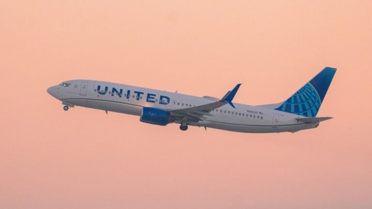Chicago, United States: United Airlines is taking a significant step toward integrating artificial intelligence (AI) into its operations, resulting in workforce changes at its corporate headquarters. During the company’s third-quarter 2025 investor earnings call, Chief Financial Officer Mike Leskinen confirmed that United has cut approximately 4% of its management positions this year, with plans for an additional 4% reduction in 2026. Leskinen explained that AI and process optimization initiatives are helping make headquarters operations more efficient. "We're making process changes and using AI to make the work of our headquarters management team more efficient too," he said. These changes primarily affect administrative, corporate, and support roles rather than frontline operations, with positions in flight operations, safety, and regulatory compliance remaining fully intact. The integration of AI is part of United Airlines’ broader strategy to streamline operations, enhance decision-making, and improve productivity while maintaining high levels of safety and customer service. Automated systems are now handling tasks such as reservations management, data analysis, and revenue forecasting, allowing human employees to focus on complex strategic planning and operational oversight. United Airlines continues to invest heavily in customer experience improvements even as it reshapes its workforce. The airline has allocated more than $1 billion annually to upgrade aircraft interiors, lounges, in-flight dining, and Wi-Fi connectivity, part of its multi-year transformation strategy aimed at enhancing passenger comfort and loyalty.