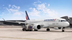 Lyon, France: An Air France Airbus A320 operating flight AF7562 from Paris-Orly to Ajaccio was forced to divert and make an emergency landing at Lyon-Saint-Exupéry Airport on Saturday, December 20, after a technical problem developed shortly after departure, the airline and multiple sources confirmed. The aircraft, carrying 173 passengers, departed from Paris-Orly and climbed to cruising altitude when crew detected a technical issue that prompted them to declare an emergency and reroute to the nearest suitable airport as a precautionary measure, according to Air France’s statement. The airline described the fault as a technical problem that did not compromise the aircraft’s airworthiness, emphasizing that crews followed procedures by shutting down the affected engine and diverting safely. The aircraft touched down at Lyon at approximately 18:25 local time, with no injuries reported. According to aviation specialists cited by French media, the incident likely involved a “pompage moteur”, a known phenomenon where air pockets in the engine cause significant vibrations, forcing pilots to shut down the engine. Once the engine was cut, vibrations subsided and the Airbus A320 continued to land normally on the remaining operational engine. Several passengers described a frightening experience in the cabin, reporting strong vibrations, alarms activating, and what they perceived as flashes or flames near one wing. One traveler told RTL that the aircraft “suddenly dropped” and multiple control lights illuminated, adding to onboard alarm. Others recounted hearing a loud “boom” and visible movements that led to panic among some passengers. Despite passenger perceptions, Air France and aviation experts clarified that there was no confirmed engine fire and no smoke warnings were triggered during the flight. Some brief flames at the engine exhaust area limited in duration and contained within the engine could explain eyewitness descriptions but did not indicate an in-flight fire event. After the unscheduled landing in Lyon, ground teams accommodated all passengers and arranged onward travel. Air France rebooked the 173 passengers on a later flight from Lyon to Bastia, which departed at 22:39 and arrived at 23:50. From Bastia, passengers were transferred by bus to Ajaccio, arriving in the early hours of Sunday morning. The airline expressed regret for the disruption and reiterated that passenger and crew safety remained the company’s top priority throughout the event.