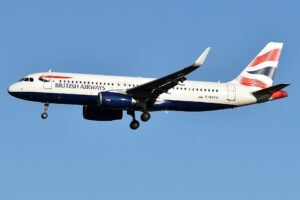 Edinburg, United Kingdom: A British Airways flight from Edinburgh to London Heathrow was forced to declare an emergency shortly after takeoff, after pilots discovered a landing‑gear fault on 8 December. The incident disrupted operations at Edinburgh Airport and triggered the temporary suspension of all flights. Flight BA1443, operating an Airbus A320 (registration G‑EUUI), took off from Edinburgh’s Runway 24 at approximately 11:13 GMT on Monday morning. According to tracking data and air‑traffic sources, the flight crew soon identified that the aircraft’s landing gear could not be fully retracted. They issued a “7700” squawk the general‑emergency code then held at altitude around 6,500 feet while troubleshooting. The aircraft circled near the Stirling area for roughly 30–40 minutes before returning to Edinburgh. It landed safely at around 12:20 GMT. Upon landing, the aircraft came to a stop on Edinburgh’s only operational runway and remained immobilised due to the landing‑gear problem. As a result, the airport suspended all arrivals and departures until the aircraft could be towed off and the runway inspected and cleared. During the shutdown, flights from other carriers including easyJet, Ryanair and Lufthansa were delayed or diverted, creating a ripple effect of disruption across the airport’s schedule. Passengers aboard BA1443 were safely evacuated, they were transported back to the terminal via coaches. In a statement, British Airways confirmed the flight’s safe return, “The aircraft returned to Edinburgh Airport safely after our pilots identified a technical issue after take‑off.” The airline added it is working to minimise disruption for affected customers. Edinburgh Airport said that safety remained its top priority. After the aircraft was towed off the runway and hydraulic fluid cleared, normal operations resumed. The airport thanked passengers for their patience and the response teams for their swift action.