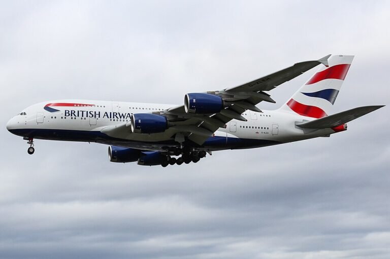 London, United Kingdom: A British Airways Airbus A380 operating flight BA285 en route from London Heathrow to San Francisco was forced to turn back to the UK after the crew identified a technical issue mid-flight, authorities and flight tracking data confirm. The double-deck superjumbo, registered as G-XLEK, departed Heathrow at approximately 11:43 GMT on Wednesday for the scheduled transatlantic service. Around four hours into the planned 10-hour journey, the flight began holding over northern UK airspace near Scotland and released fuel over a remote area off the west coast, a standard aviation practice to safely reduce landing weight. Flight tracking services showed BA285 circling at multiple flight levels for more than an hour before crews initiated the return to Heathrow. During this period the aircraft also became one of the most-tracked flights globally on FlightRadar24, highlighting the unusual nature of the diversion. British Airways subsequently confirmed the aircraft touched back down at Heathrow later the same day without declaring an emergency. In a statement to media, the airline said the diversion was due to a technical issue with the aircraft’s communication system and stressed that all on board landed safely with no injuries reported. Passengers affected by the disruption are being assisted with rebooking and ground support. The airline has apologised to customers for the inconvenience and encouraged travellers to check flight status information via official channels. A few days ago on December 8, a British Airways Airbus A320 flight from Edinburgh to London declared a mid-air emergency and returned safely to Edinburgh Airport earlier this week, after pilots reported a landing gear malfunction shortly after departure. Flight BA1443, bound for Heathrow, issued the internationally recognised 7700 emergency squawk code minutes after takeoff when the aircraft’s landing gear failed to retract properly, prompting the crew to hold over Stirling while troubleshooting before returning and landing without incident. The unscheduled return led Edinburgh Airport to temporarily suspend incoming and outgoing flights, with several services diverted to nearby airports during the disruption. No injuries were reported, and British Airways apologised to affected passengers as operations resumed after the technical issue was resolved.