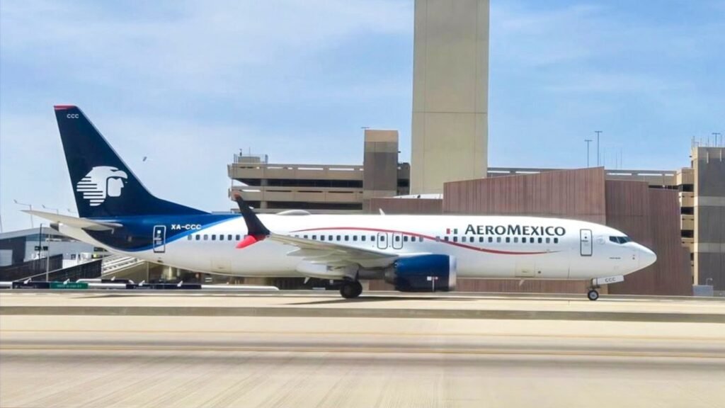 Global: Airlines worldwide demonstrated notable operational resilience in 2025, maintaining competitive on-time performance levels despite persistent air traffic congestion, aircraft availability constraints, weather volatility, and geopolitical airspace restrictions, according to the Cirium On-Time Performance Review 2025. The annual report, regarded as the aviation industry’s definitive benchmark for punctuality, evaluated airline performance from January 1 to December 31, 2025, using verified actual gate arrival data sourced from airlines, airports, and civil aviation authorities worldwide Qatar Airways was named 2025 Platinum Airline, recognizing the carrier’s overall operational consistency across schedule execution, disruption recovery, and network reliability. Qatar Airways achieved an 84.42% on-time arrival rate in 2025, an improvement from 82.83% the previous year, while operating approximately 198,300 flights globally. The airline also maintained a near-perfect completion factor, indicating very low cancellation levels across its network The report noted that sustaining and improving punctuality at this scale is particularly challenging for large network carriers operating long-haul, multi-time-zone schedules through tightly banked hubs. For the second consecutive year, Aeromexico ranked as the most on-time global airline, recording a 90.02% on-time arrival performance across nearly 189,000 flights in 2025. The airline consistently maintained on-time performance near or above the 90% threshold throughout the year, reinforcing its reputation for operational discipline and reliability at scale. Cirium highlighted Aeromexico’s ability to sustain industry-leading punctuality despite operating from highly congested airports Regional Airline On-Time Performance Leaders Cirium’s 2025 review also identified top-performing airlines by region based on on-time arrival metrics: Asia-Pacific: Philippine Airlines – 83.12% North America: Delta Air Lines – 80.90% Europe: Iberia Express – 88.94% Latin America: Copa Airlines – 90.75% Middle East & Africa: FlySafair – 91.06% Each airline met eligibility criteria, including minimum data coverage and completion factor requirements, ensuring fair comparison across regions and operating models The analysis emphasized that 2025 marked a shift from short-term disruptions to structural operational pressure. Airlines faced ongoing air traffic control staffing shortages, constrained airspace in several regions, supply chain delays affecting aircraft availability, and increased weather-related disruptions. Despite these challenges, top-performing airlines demonstrated that realistic scheduling, disciplined operational control, and data-driven decision-making remain critical to maintaining punctuality. On-time performance is more than a punctuality indicator. High OTP directly supports customer trust, cost efficiency, aircraft utilization, and crew stability, making it a strategic priority for airlines operating in a high-demand, low-margin environment. Airports worldwide delivered strong on-time departure performance in 2025 despite rising traffic volumes, airspace constraints, and weather-related disruptions, according to the Cirium On-Time Performance Review 2025 Istanbul Airport (IST) received Platinum Award for Airports, recognizing sustained operational excellence across schedule reliability, departure punctuality, and disruption recovery throughout the year In category-specific rankings: Santiago Arturo Merino Benítez International Airport (Chile) was named the world’s most on-time Large Airport, recording an 87.04% on-time departure rate, leading global peers despite rapid capacity growth Panama City Tocumen International Airport topped the Medium Airport category, reflecting consistent gate departure efficiency at a major regional hub Guayaquil José Joaquín de Olmedo International Airport (Ecuador) emerged as the Small Airport category leader, delivering the highest on-time departure performance within its segment The report noted a strong correlation between airport punctuality and airline reliability, highlighting the role of coordinated ground operations, infrastructure planning, and air traffic management in maintaining schedule integrity. Airports achieving top rankings demonstrated that disciplined operational control can sustain high departure performance even under structural pressures.