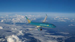 Vietnam Airlines Signs US$8.1B Deal For 50 Boeing 737-8 Jets To Support Fleet Growth SEO DES: Vietnam Airlines plans to expand its fleet to about 151 aircraft by 2030, with Boeing 737-8 deliveries scheduled between 2030 and 2032 to support growth SOCIAL: Vietnam Airlines has signed a deal to purchase 50 Boeing 737-8 aircraft in an agreement valued at up to US$8.1 billion, signed in Washington, D.C., during General Secretary Tô Lâm’s official visit to the United States. Deliveries are scheduled between 2030 and 2032, supporting the airline’s fleet expansion to around 151 aircraft by 2030 and strengthening its domestic and regional network. Chairman Đặng Ngọc Hòa said the investment advances fleet modernization and operational efficiency. Boeing Commercial Airplanes CEO Stephanie Pope said the 737-8 will complement Vietnam Airlines’ existing 787 fleet to enhance regional connectivity. The order forms part of broader aerospace agreements signed by Vietnamese carriers in Washington, including commitments by Sun PhuQuoc Airways and Vietjet Air. Washington, United States: Vietnam Airlines, the national flag carrier of Vietnam, has formally agreed to purchase 50 Boeing 737-8 narrow-body aircraft in a major fleet modernization move valued at up to US $8.1 billion based on 2025 list pricing. The contract was signed on Thursday in Washington, D.C., during the official visit of General Secretary Tô Lâm to the United States. The deal, witnessed by senior Vietnamese and U.S. officials, marks Vietnam Airlines’ first direct narrowbody acquisition from Boeing and represents a cornerstone of its long-term strategy to expand domestic and regional operations amid rising air travel demand. Vietnam Airlines plans to take delivery of the Boeing 737-8 jets between 2030 and 2032. With this expansion, the carrier projects its total fleet will grow to approximately 151 aircraft by 2030, strengthening its ability to serve high-traffic domestic and short-haul international routes. The airline’s Chairman of the Board of Directors, Đặng Ngọc Hòa, said the investment underscores a “comprehensive and forward-looking” approach to fleet modernization, financial resilience, and human resource development. He emphasized that the new aircraft will enhance “operational performance and service standards” while deepening the airline’s long-standing partnership with Boeing. The Boeing 737-8 is Boeing’s most versatile narrow-body jet, featuring advanced aerodynamics, CFM International LEAP-1B engines and next-generation winglets that deliver about 20 % better fuel efficiency and lower emissions than older aircraft models. Each jet can accommodate up to 200 passengers with a range of up to 6,570 km (approximately 3,550 nautical miles), making it suitable for VN’s dense short- and medium-haul market segments. Boeing Commercial Airplanes President and CEO Stephanie Pope said the 737-8 will support Vietnam Airlines as it aligns the 737 MAX family with its existing Boeing 787 Dreamliner fleet to enhance connectivity across Asia. Vietnam’s aviation market continues to expand rapidly, driven by robust economic growth and increasing mobility across Southeast Asia. Vietnam Airlines aims to maintain double-digit annual growth in key performance indicators, including passenger and cargo traffic, over the next five years. Industry analysts note that the addition of the 737-8 will diversify Vietnam Airlines’ fleet, which currently consists primarily of Airbus A320 family aircraft in the narrowbody segment and Boeing 787 Dreamliners on long-haul services. The Boeing order is part of a flurry of aerospace contracts signed by Vietnamese carriers in Washington this week. In related deals, Sun PhuQuoc Airways committed to purchasing 40 Boeing 787-9 Dreamliners in a US$22.5 billion agreement, and Vietjet Air finalised financing for six Boeing 737-8 aircraft. Vietnam Airlines is also in negotiations with Boeing for an additional 30 wide-body jets worth up to US$12 billion, aimed at bolstering its long-haul international network.