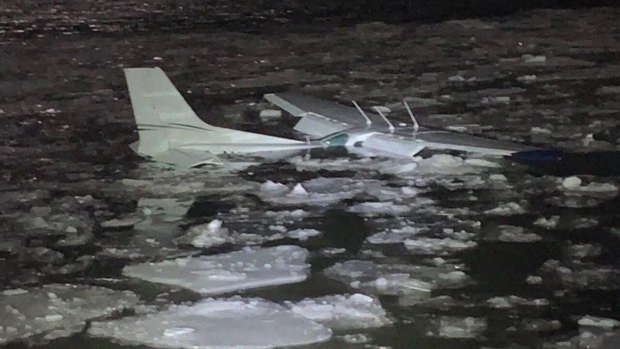 Small Training Aircraft Makes Emergency Landing In Hudson River, 2 Onboard Survive