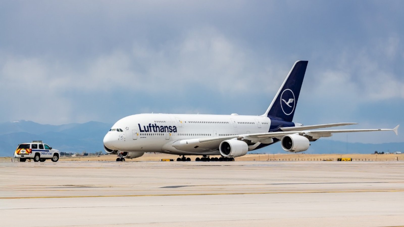 Lufthansa Dreamliner And Qatar Cargo Jet Involved In Near Miss During Bogotá Approach