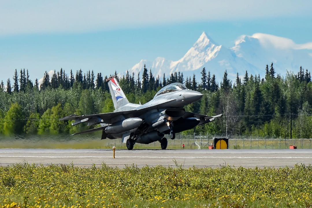 In-Flight Photo Attempt Blamed For South Korean F-15K Jet Collision, Audit Reveals