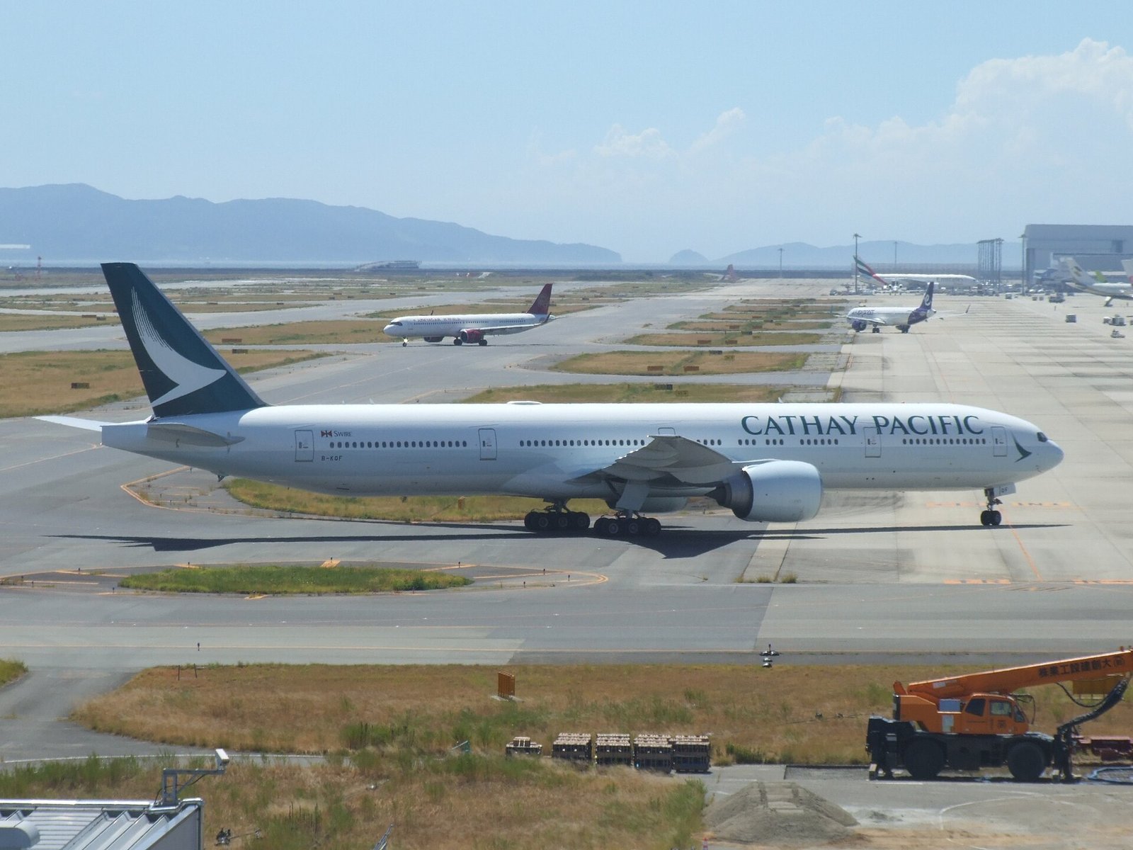 Cathay Pacific Diverts To Osaka After Engine Oil Alert Mid-Flight; No Injuries Reported