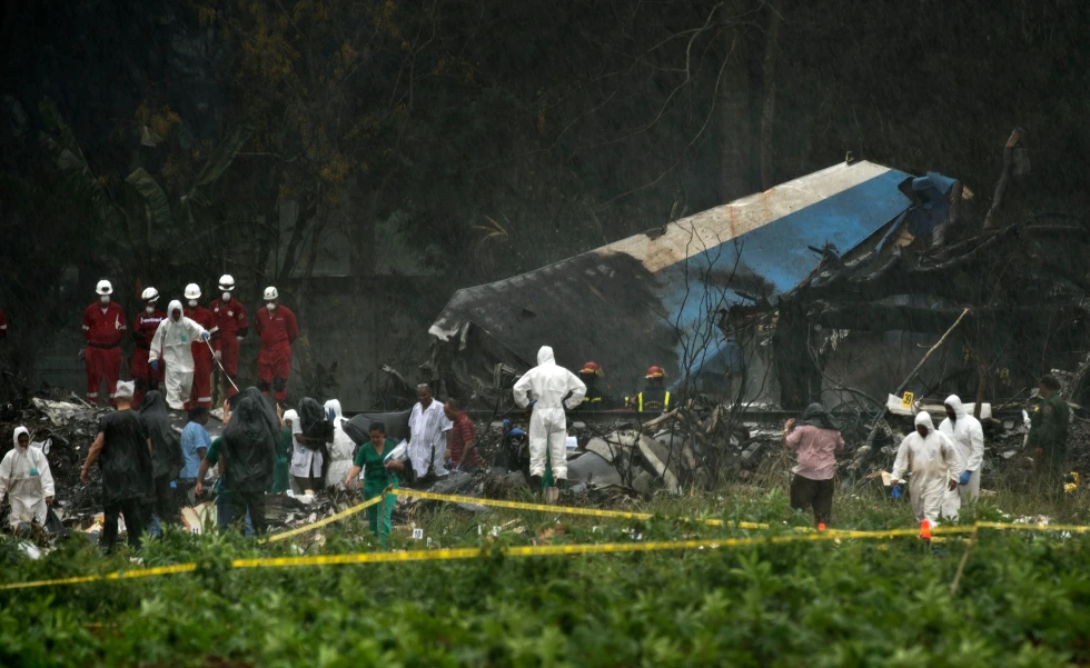 Mexico City, Mexico: In a landmark ruling that reshapes the narrative of one of Cuba’s deadliest aviation disasters, a Mexican court has held charter airline Aerolíneas Damojh (Global Air) responsible for the 2018 crash of a Boeing 737 in Havana, concluding that the aircraft suffered from severe maintenance failures and “should never have flown.” The decision, based on court documents dated March 31 and reviewed by multiple international outlets, marks a significant legal departure from earlier findings that attributed the accident primarily to pilot error. An independent expert assessment presented during proceedings determined that the crash of Cubana de Aviación Flight 0972 was an “institutional accident” caused by systemic maintenance negligence. The report emphasized that the pilots were merely the “final line of defense” and were unable to prevent the catastrophe once critical failures had already developed. The judge accepted these findings and ruled that the aircraft’s operator, Global Air, bore responsibility for placing an unfit aircraft into service. The court ordered Global Air to pay USD 1.5 million in compensation to each of the families of the four Mexican crew members who initiated the lawsuit. Notably, the airline failed to appear in court and was tried in absentia, while the aircraft’s insurer also named in the case was ultimately cleared of financial liability. Legal representatives for the plaintiffs described the ruling as “groundbreaking”, arguing that it validates long-standing concerns about the airline’s maintenance practices and operational standards. The accident occurred on May 18, 2018, when a Boeing 737-200 (registration XA-UHZ) crashed shortly after takeoff from José Martí International Airport in Havana while operating a domestic flight to Holguín. Of the 113 people onboard, 112 were killed, making it one of the deadliest aviation disasters in Cuba in decades. Only one passenger survived. The aircraft was owned and operated by Global Air, a Mexican charter airline, and was leased to Cuba’s state carrier Cubana de Aviación under a wet lease agreement. The Mexican ruling directly contradicts Cuba’s 2019 official investigation, which attributed the crash primarily to pilot error and weight miscalculation, citing deficiencies in crew performance and operational procedures. In contrast, the Mexican court concluded that chronic maintenance deficiencies and systemic oversight failures were the root cause, reframing the accident as a broader organizational failure rather than an isolated human error. Global Air had faced prior operational scrutiny in Mexico, including temporary suspension following the crash as authorities examined its compliance with safety regulations. Reports cited during the case highlighted a history of technical issues and complaints, raising questions about the aircraft’s airworthiness long before the accident occurred. Beyond the initial lawsuit, broader legal proceedings are underway. Lawyers representing victims confirmed that: A class-action civil lawsuit covering all victims is in progress A criminal complaint for homicide has been filed against the airline and responsible parties However, the criminal investigation in Mexico has reportedly stalled due to limited cooperation from Cuban authorities. Samuel González, counsel for the victims’ families, described the judgment as a hard-fought and “groundbreaking” decision for Mexico. He said the ruling reinforces early admissions made in Havana by the airline’s own head of maintenance, who acknowledged to relatives that the aircraft should not have been cleared for operation. “That aircraft operated for nearly a decade without proper maintenance,” González said. “The crash occurred in Cuba, but the risk was universal.” Efforts to reach representatives of the airline for comment were unsuccessful. González also indicated that the carrier may be moving toward bankruptcy proceedings, warning that any attempt to misuse the process would be legally challenged.