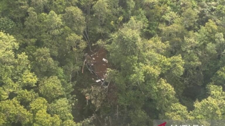 Melawi, Indonesia: All eight people on board a helicopter were killed after the aircraft crashed in a remote, forested area of Indonesia’s West Kalimantan province, authorities confirmed on Friday, following an overnight search operation that located the wreckage in difficult terrain. The aircraft, identified as an Airbus H130 helicopter operated by Matthew Air Nusantara, lost contact shortly after takeoff on Thursday morning while flying within Melawi district in Borneo island. According to Indonesia’s National Search and Rescue Agency (Basarnas), the helicopter disappeared from radar approximately five minutes after departure from a plantation helipad and was later found crashed about 3 kilometres from its last known contact point, in a densely forested and hilly area. “The location of the crash or loss of contact is in a densely forested area with steep hilly terrain,” said Mohammad Syafii, head of Basarnas, as quoted by Reuters. Officials confirmed that the aircraft carried six passengers and two crew members, all of whom died in the crash. The 2 crew members were identified as Pilot in Command, Captain Marindra W, and Engineer on Board, Harun Arasyid along with 6 passengers Patrick K, Victor T, Charles L, Joko C, Fauzie O, and Sugito. Rescue teams recovered wreckage, including parts believed to be the tail section of the helicopter, during the search operation involving military and police units. The plantation area from which the helicopter departed is reportedly owned by the palm oil company Citra Mahkota, according to rescue officials cited in international reports. Search and recovery efforts were significantly slowed due to dense jungle terrain and steep hills, forcing rescue teams to rely on combined aerial reconnaissance and ground movement through difficult forest access routes. Authorities have not yet determined the cause of the crash. Investigators are currently examining all possible factors, including mechanical failure and weather conditions, though no official conclusion has been released. “The cause of the crash remains unclear,” Basarnas officials said, confirming that a full investigation is underway.