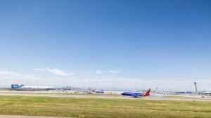 Las Vegas, United States: A Southwest Airlines Boeing 737 operating a domestic flight from Las Vegas to Reno was forced to return shortly after takeoff after the captain was injured when a cockpit Heads-Up Display (HUD) unit detached and struck him on the head, leading to temporary incapacitation. The incident occurred on Southwest Airlines Flight WN568, which departed from Harry Reid International Airport, Las Vegas, at approximately 2:20 pm local time on 8th April, 2026. According to multiple reports, the aircraft had just begun its departure when the HUD assembly on the captain’s side detached unexpectedly. The unit, normally fixed above eye level to project flight data such as altitude and speed, reportedly fell forward during the takeoff roll and struck the captain with significant force. The impact left the captain dazed and disoriented, with reports indicating a possible mild concussion. The First Officer immediately assumed command of the aircraft and coordinated with air traffic control. Initially, the crew requested medical priority rather than formally declaring an emergency, though ATC later classified the situation as an emergency for handling purposes. The aircraft climbed briefly to around 7,000 feet before turning back to Las Vegas. ATC communications show the First Officer reporting, “Just a little bit of a captain incapacitation here. The HUD came down and hit him on the head on the takeoff roll.” The crew requested extended vectors to allow coordination with dispatch and assistance for the injured pilot. The aircraft was guided back to Runway 26L at Harry Reid International Airport, where it landed safely without further incident. Emergency medical services were standing by upon arrival. The captain was assisted off the aircraft in a wheelchair and received immediate medical evaluation for a head injury. After the incident, Southwest Airlines arranged a replacement crew, and the aircraft was cleared for departure again after a delay of approximately 90 minutes, eventually continuing the scheduled flight to Reno.
