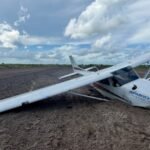 Florida, United States: A training aircraft belonging to Florida-based flight school Aamro Aviation was involved in an emergency forced landing Friday afternoon after a reported engine malfunction caused the aircraft to crash into a field near Hobe Sound, Florida, authorities said. According to the Martin County Sheriff’s Office, the incident occurred shortly after 3 p.m. west of Interstate 95 near Hobe Sound. Deputies and Martin County Fire Rescue crews responded after the aircraft went down in an open dirt field following an apparent loss of engine power. Both occupants, a flight instructor and a student pilot survived the crash and escaped without serious injuries. The aircraft involved was identified as a 2023-built Cessna 172S Skyhawk SP registered as N294PL. The aircraft sustained “substantial damage” during the forced landing after experiencing engine power loss near Tailwinds Airport (FD15). Flight tracking data showed the aircraft departed from North Palm Beach County General Aviation Airport before the emergency unfolded. Reports indicated the airplane was operating as a training flight carrying a certified flight instructor and a student pilot at the time of the accident. Photos released from the scene showed the white single-engine aircraft heavily damaged in the field after the emergency landing. Preliminary information from investigators suggests the instructor attempted an off-airport forced landing after the engine malfunction occurred. The Federal Aviation Administration is expected to investigate the incident alongside the National Transportation Safety Board to determine the exact cause of the reported engine failure and circumstances leading to the crash landing.