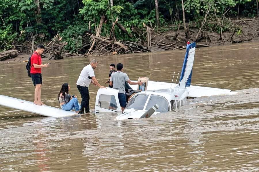 7 Onboard Survived After Piper PA-32 Makes Emergency River Landing In Brazil