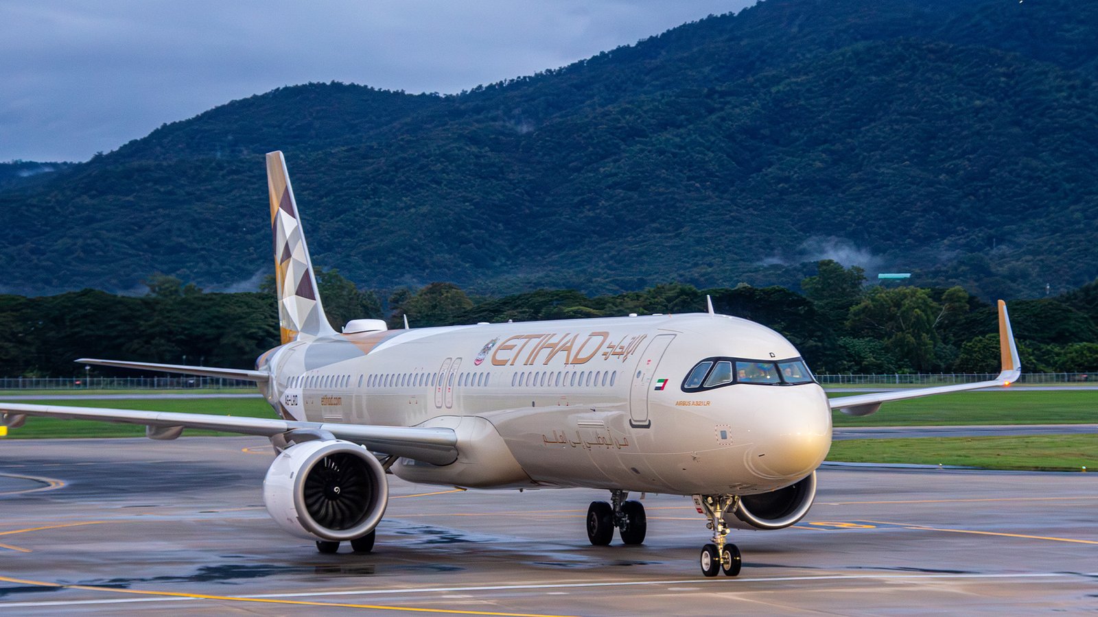 Etihad Airways Flight To London Returns To Abu Dhabi After Mid-Air Technical Issue 