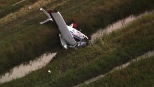 Sonoma, United States: A small single-engine aircraft crashed while attempting to land at Sonoma Valley Airport in Northern California on Wednesday afternoon, injuring all three people onboard and triggering a multi-agency emergency response. The accident occurred at approximately 4:19 p.m. local time on May 27, 2026, at Sonoma Valley Airport, also known as Schellville Airport, located along Arnold Drive in Sonoma County, California. According to the Sonoma County Sheriff’s Office, deputies responded alongside crews from the Schell-Vista Fire Protection District and Sonoma Valley Fire District after reports of an aircraft accident during landing. First responders located the damaged aircraft resting near a levee adjacent to the runway within airport property. Authorities confirmed the aircraft involved was a single-engine airplane that had departed from Auburn Municipal Airport before attempting to land in Sonoma. Three occupants identified as the pilot and two passengers were onboard at the time of the crash. Initial reports from emergency agencies stated that all three occupants sustained injuries. Two individuals were transported to hospitals for treatment, while one occupant declined medical transport. Later updates from California Highway Patrol officials indicated one person suffered major injuries and two others sustained minor injuries. The aircraft involved was a Murphy SR2500 Super Rebel, registration N135DS, manufactured in 2001 and operated by JM Environmental Inc. According to local fire officials, one injured occupant was airlifted to Santa Rosa Memorial Hospital, while another was transported by ground ambulance to Queen of the Valley Hospital in Napa. Images from the crash scene showed the aircraft overturned with substantial damage inside a watery ditch next to the runway area. Emergency responders secured the scene while investigators began preliminary assessments. Officials stated the aircraft came to rest in a field across a levee but remained confined within airport grounds. No post-crash fire was reported. The Federal Aviation Administration (FAA) and the National Transportation Safety Board (NTSB) have launched an investigation into the accident. Investigators are expected to examine the wreckage, flight path, aircraft maintenance records, pilot information, and weather conditions as part of the inquiry.