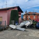Valbrembo, Italy: A routine flight training exercise ended in tragedy on June 1 when a Cessna 152 operated by flight school Cantor Air crashed near Valbrembo Airport in northern Italy, killing instructor Daniel Taino and leaving a 19-year-old student pilot critically injured. The two-seat training aircraft came down shortly after 4 p.m. local time in Via Don Bosco, a residential area near the airfield in Valbrembo, west of Bergamo. Witnesses reported seeing the aircraft flying at low altitude before it struck electrical infrastructure and crashed between homes, narrowly avoiding a far more serious disaster on the ground. Taino, 26, a resident of Pianengo in Italy's Cremona province, died at the scene. The student pilot, a 19-year-old from Milan, sustained severe injuries and was transported by emergency responders to Papa Giovanni XXIII Hospital in Bergamo, where he remained in critical condition. According to Italian media reports, the aircraft was conducting a local instructional flight involving touch-and-go training maneuvers. The crew had been operating in the vicinity of the River Brembo and the Valbrembo airfield when the aircraft encountered difficulties. Several eyewitnesses described seeing the aircraft rapidly lose altitude moments before impact. One witness, who was working nearby, rushed to the wreckage after hearing cries for help from the trapped student. Emergency services, firefighters, law enforcement personnel and medical teams responded within minutes. Investigators are examining whether the aircraft experienced an engine-related problem before the crash. However, authorities have emphasized that the cause remains undetermined pending a full investigation. The aircraft involved was identified as a Cessna 152, one of the most widely used training aircraft in general aviation. Preliminary reports indicate the aircraft may have been attempting to return toward the airfield when it struck power infrastructure and crashed near residential properties. Cantor Air, an ENAC-approved flight training organization operating from the Valbrembo area, confirmed its connection to the flight through tributes paid to Taino following the accident. Colleagues and students from the school gathered at the crash site after the tragedy. Friends and fellow aviators described Taino as a passionate young pilot who had transformed a lifelong ambition into a professional flying career. Reports indicate he had recently begun working as a flight instructor after completing his own pilot training and had been instructing students for approximately five months. Italian aviation safety investigators from ANSV, together with local prosecutors and technical specialists, have secured the crash site and launched a formal investigation. Authorities are expected to examine the aircraft's maintenance history, flight path, witness accounts and any available operational data before determining the cause of the accident.