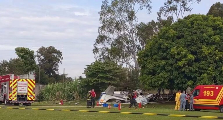Marília, Brazil: Two pilots were killed and a third occupant was seriously injured after a twin-engine aircraft crashed onto a football field shortly after takeoff from Marília Airport in the Brazilian state of São Paulo on Wednesday, June 10, authorities said. The accident involved a Beechcraft Baron 58, registration PT-MDB, which departed Frank Miloye Milenkovich Airport in Marília at approximately 11:13 a.m. local time. According to local authorities and airport operator Rede Voa, the aircraft was conducting a test flight and was expected to return to the airport after departure. Moments after takeoff, the aircraft lost altitude and crashed into the football field of the Associação Atlética Banco do Brasil (AABB), located adjacent to the airport perimeter. Witnesses reported a post-impact fire, and emergency crews from the Fire Department, Civil Defense and the Mobile Emergency Care Service (SAMU) responded to the scene. Two occupants were found dead in the wreckage. Brazilian media identified the victims as pilots Henrique Guariente and Gabriel Maloni. A third occupant, identified in local reports as 28-year-old pilot Pablo, survived the crash and was transported to the Hospital das Clínicas in Marília with serious injuries. Authorities said no injuries were reported on the ground despite the aircraft crashing into a sports facility. Images from the scene showed the aircraft heavily damaged and engulfed in flames following the impact. According to data from Brazil’s National Civil Aviation Agency (ANAC), the Beechcraft Baron 58 was manufactured in 1985 and was in normal airworthy condition at the time of the accident. The aircraft carried registration PT-MDB and was listed in the Brazilian Aeronautical Registry as authorized for private operations. Preliminary flight-tracking information indicated that the aircraft remained in the vicinity of the airport after departure and reportedly performed several turns before the crash. However, investigators have not determined whether those maneuvers were related to the accident sequence. The cause of the crash has not yet been established. Brazilian aviation authorities are expected to examine the aircraft wreckage, maintenance records, operational history and witness accounts as part of the investigation. Officials emphasized that any conclusions regarding mechanical failure, pilot actions, weather conditions or other contributing factors would be premature until investigators complete their analysis.