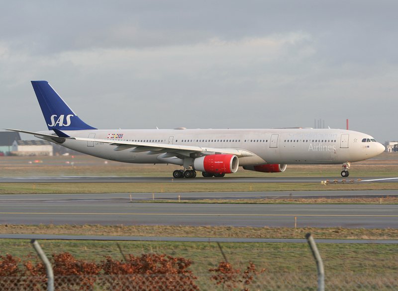 Copenhagen, Denmark: Scandinavian Airlines' long-awaited return to India after a 17-year absence suffered an unexpected setback when its inaugural Copenhagen–Mumbai service was forced to return to Denmark after spending nearly four hours in the air due to a pending regulatory approval. Flight SK969, operated by an Airbus A330-300, departed Copenhagen Airport on June 2, 2026, for what was intended to be the carrier's first scheduled service to India since 2009. However, the aircraft left approximately four to four-and-a-half hours behind schedule before beginning its journey toward Mumbai. According to flight-tracking data, the aircraft continued southeast across Europe and into the Caucasus region before reversing course while over Azerbaijan. After remaining airborne for roughly four hours, the aircraft returned to Copenhagen, turning the launch flight into what several aviation observers described as an "eight-hour flight to nowhere." SAS confirmed that the aircraft returned because a final regulatory approval required for the service had not been received as anticipated. "The flight returned to Copenhagen because the final approval from the relevant authorities was not issued as expected," the airline said. The carrier indicated that it had completed months of preparations for the route and had expected the remaining authorization to be finalized before the flight reached Indian airspace. However, that approval had not been secured by the time the aircraft was approaching the latter stages of its journey toward India. Neither SAS nor Indian regulators have publicly identified the specific authorization that remained outstanding. As a result, the exact nature of the missing clearance remains unclear. The incident overshadowed what had been planned as a significant milestone for the Scandinavian carrier. The Copenhagen-Mumbai route marks SAS's first India service in 17 years and forms part of the airline's broader strategy to expand its long-haul network following its transition into the SkyTeam alliance. SAS had positioned Mumbai as a key destination linking Scandinavia with one of the world's fastest-growing aviation markets. The airline had planned to operate the route five times weekly using Airbus A330 aircraft, strengthening connections between Northern Europe, India and North America through its Copenhagen hub. The route also represented SAS's return to a market it exited in 2009 during a period of restructuring and changing long-haul economics. Passengers onboard the inaugural service ultimately returned to Copenhagen instead of reaching Mumbai, creating significant disruption for travelers who had boarded what was expected to be a historic relaunch flight. Following the incident, reports indicated that SAS temporarily suspended subsequent Mumbai services while working with authorities to resolve the approval issue. The airline stated that it was actively engaged with regulators and expected operations to begin once all necessary authorizations were secured. As of the latest updates, SAS continues to work toward obtaining the remaining clearance required to fully launch the service, though neither the airline nor authorities have announced a definitive timeline for regular operations to commence.