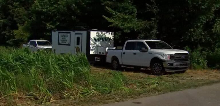 Tennessee, United States: Two brothers were killed when a small aircraft crashed in Warren County, Tennessee, on June 17, prompting a federal investigation by the National Transportation Safety Board (NTSB) and the Federal Aviation Administration (FAA). According to Warren County Sheriff Jackie Matheny Jr., the aircraft departed from a private airstrip in the Viola community before crashing in a cornfield near Morrison Industrial Park, west of McMinnville. The crash site was located near Doyle Frazier Road in Morrison. Preliminary information released by the sheriff's office indicates investigators believe the aircraft may have struck a tree shortly after takeoff. Despite the apparent impact, the airplane continued flying for a short period before ultimately crashing while likely en route to Warren County Memorial Airport. Sheriff Matheny said the aircraft appeared to have entered a nose-down descent before impact, leaving behind a large debris field across the crash site. Family members confirmed that the victims were brothers from the Viola community. The aircraft involved was a Cessna 177RG Cardinal. Authorities confirmed that both occupants died in the accident. Emergency crews responded to the scene shortly after the crash was reported at approximately 12:19 p.m. local time. The accident occurred in a rural area near Morrison Industrial Park, and no injuries on the ground were reported. Federal investigators have now assumed responsibility for determining the cause of the accident. The NTSB is leading the investigation with assistance from the FAA. Investigators are expected to examine the wreckage, aircraft records, pilot information, weather conditions, and other factors as part of the inquiry. As of the latest reports, officials have not publicly released the names of the victims. Authorities have also not disclosed the aircraft's registration number or ownership information. The NTSB is expected to release a preliminary report in the coming weeks, while a final determination of probable cause could take considerably longer.