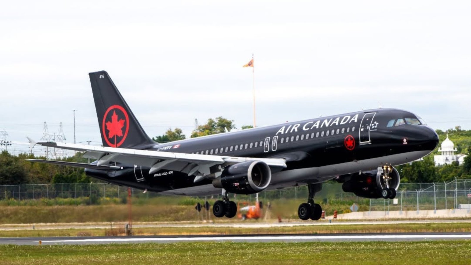 Former Air Canada Captain Accused Of 17-Year Licence Fraud After Flying 900+ Flights