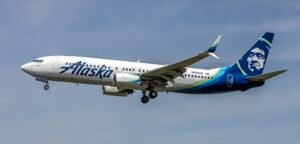 Eugene, United States: An Alaska Airlines Boeing 737-800 operating Flight AS471 from Santa Ana, California, to Seattle, Washington, safely diverted to Eugene, Oregon, on July 23, 2026, after the crew received a low oil quantity and pressure warning involving the aircraft's left-hand CFM56 engine. The aircraft, registered as N563AS, was cruising at 36,000 feet (FL360) when the issue occurred approximately 90 nautical miles south-southeast of Eugene, Oregon. In response to the low oil pressure indication, the flight crew precautionarily shut down the affected engine and initiated a diversion to Eugene Airport (EUG). Flight AS471 was carrying 161 passengers and six crew members at the time of the incident. Following the engine shutdown, the pilots continued the flight safely with the remaining engine operating and diverted to Eugene as a precaution. The aircraft landed safely on Runway 34L at Eugene Airport approximately 25 minutes after the diversion was initiated. No injuries were reported among the passengers or crew following the landing. The aircraft was subsequently taken out of service for inspection and maintenance to determine the precise cause of the low oil quantity and pressure indication. The incident involved one of the aircraft's two CFM56 engines, with the left-hand engine being shut down as a precaution. Passengers were later transferred to a replacement Boeing 737-800, registered as N597AS, to continue their journey to Seattle. The replacement aircraft eventually arrived in Seattle approximately four hours later than the original scheduled arrival time. The incident demonstrates the procedures followed by flight crews when an engine-related warning occurs during cruise. Boeing 737-800 aircraft are designed and certified to continue flight safely following the loss or shutdown of one engine, allowing pilots to divert to a suitable airport while maintaining control of the aircraft. The aircraft's diversion to Eugene allowed the crew to land safely and have the affected engine inspected before the aircraft could return to normal operations. No injuries were reported in connection with the incident.