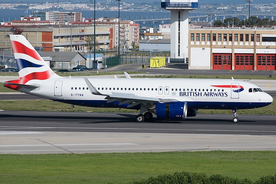 London, United Kingdom: A British Airways Airbus A320neo operating flight BA547 from Rome Fiumicino Airport to London Heathrow was forced to go around during its approach on July 22 after a hydraulic failure affected the aircraft's landing gear. Flight BA547, operated by an Airbus A320-251N registered G-TTNR, departed Rome Fiumicino Airport (FCO) for London Heathrow (LHR) on Wednesday, July 22. The flight was scheduled to arrive at Heathrow Terminal 5, with the aircraft ultimately landing safely at the airport after the crew dealt with the technical issue. Flight-tracking data confirms G-TTNR was the aircraft assigned to BA547 that day. The aircraft was on final approach to Heathrow's Runway 09L when the crew initiated a go-around after experiencing a hydraulic failure affecting the landing gear. The aircraft climbed to around 4,000 feet and entered a holding pattern before making another approach. The aircraft landed safely on Runway 09L approximately 35 minutes after the go-around. Airport emergency and fire services were positioned to assist the aircraft following the landing as a precaution because of the reported landing-gear issue. The incident also had a temporary operational impact at Heathrow. The airport briefly moved to single-runway operations while the aircraft was being dealt with on the runway. Arrivals were temporarily handled on the other runway before normal two-runway operations resumed after the aircraft was inspected and cleared. No injuries have been reported in connection with the incident. Flight-tracking records show that BA547 departed Rome later than its scheduled 11:15 CEST departure time and arrived at Heathrow at about 13:45 BST, around 40 minutes behind its scheduled arrival time of 13:05 BST. The flight normally operates between Rome Fiumicino and London Heathrow, a route of roughly 1,445 kilometres. The available reports identify the problem as a hydraulic failure involving the landing gear. However, no official detailed technical explanation from British Airways, the UK Civil Aviation Authority or the UK's Air Accidents Investigation Branch has been publicly identified at the time of writing. The precise cause of the hydraulic failure therefore remains unclear. The aircraft was able to complete its second approach and land safely at Heathrow, with no reported injuries. The temporary runway restrictions were subsequently lifted and airport operations returned to normal.