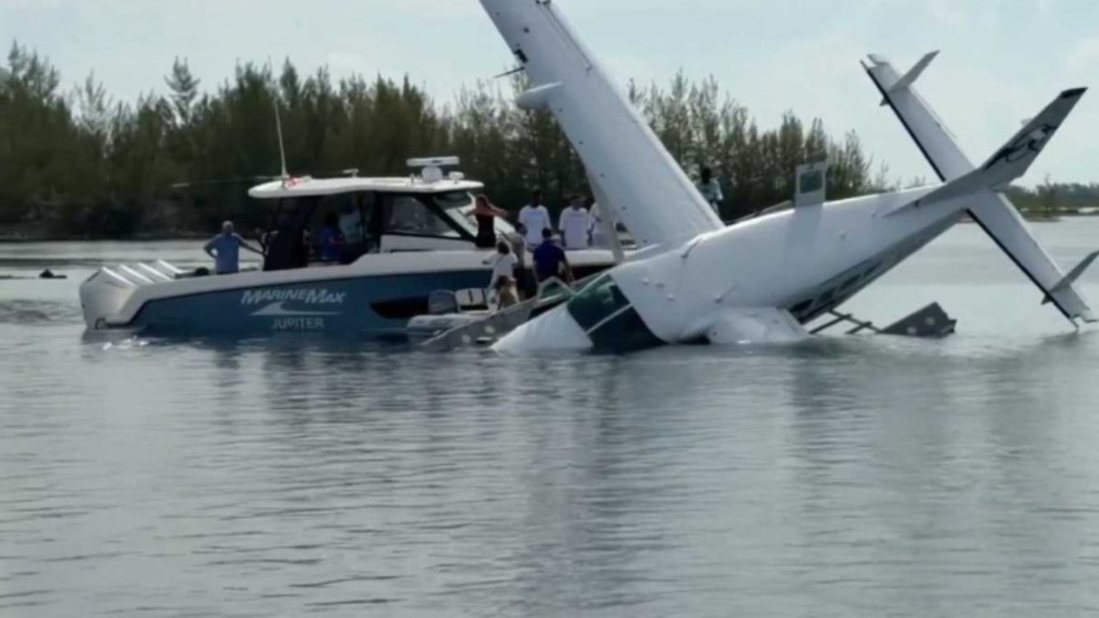 10 Rescued After Tropic Ocean Seaplane Crashes During Takeoff Near Bimini