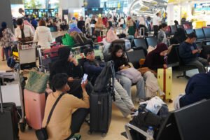 Anak Krakatau Volcanic Eruption Disrupts 2,300 Flights, Forces Closure Of 7 Airports
