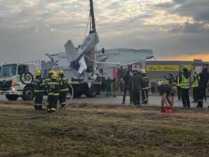 Cessna 172 Crashes After Reported Engine Failure Near Grand Central Airport, One Injured