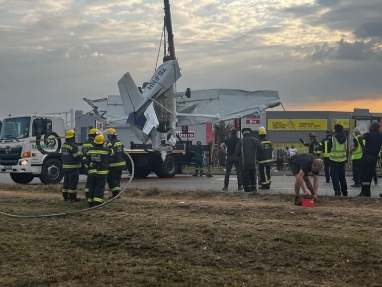 Cessna 172 Crashes After Reported Engine Failure Near Grand Central Airport, One Injured