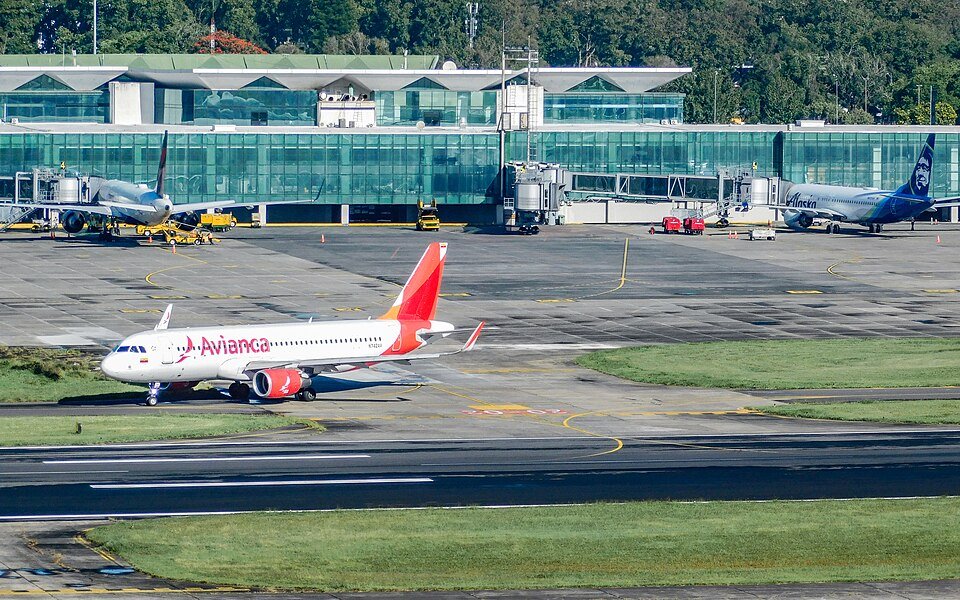 Avianca Flight Diverts To Miami After Severe Turbulence Injures Nine Passengers And Crew