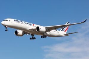 French Pilot And Cabin Crew Unions Suspend Five-Day Strike After Government Assurances