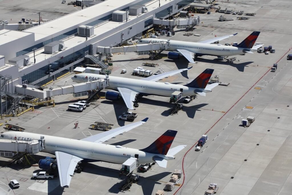 FAA Urged To Suspend AI Air Traffic System Rollout Over Safety And Oversight